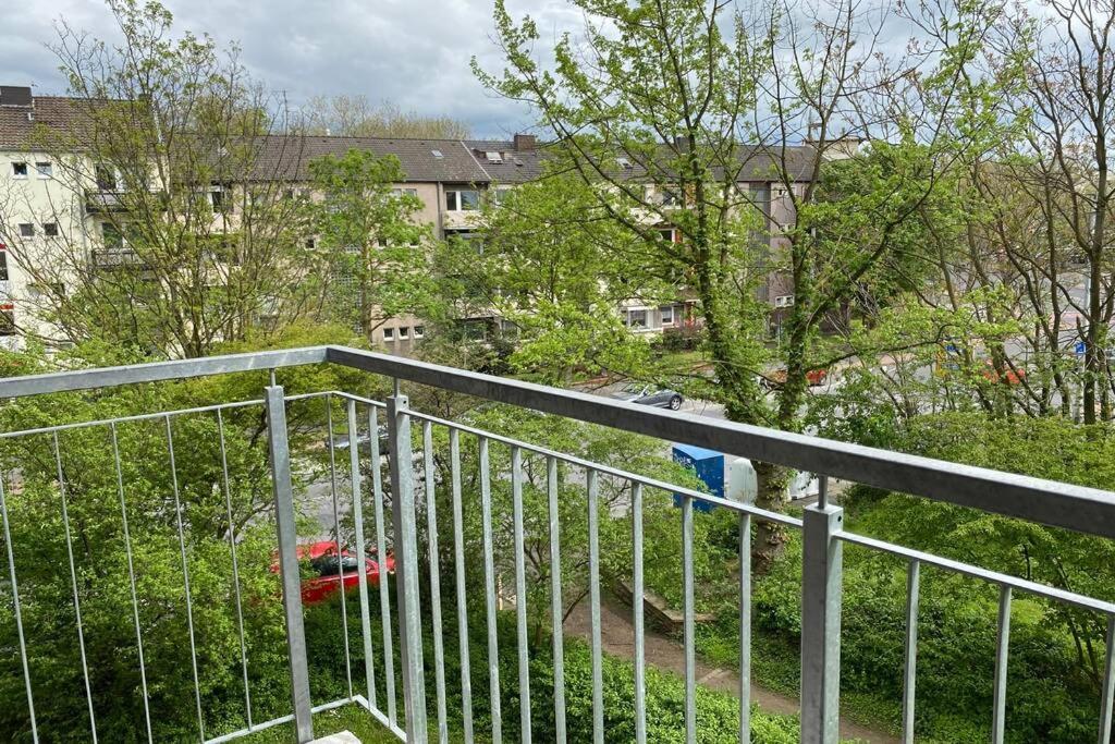 Gemuetliche Wohnung Zwischen Gruen Und Duisburg Hbf Extérieur photo